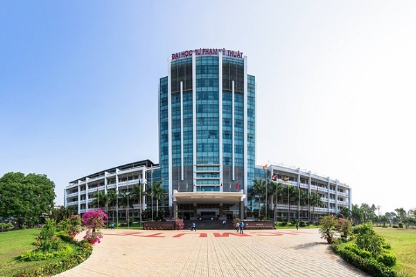 Top 10 trường đại học có điểm chuẩn cao nhất năm 2025
