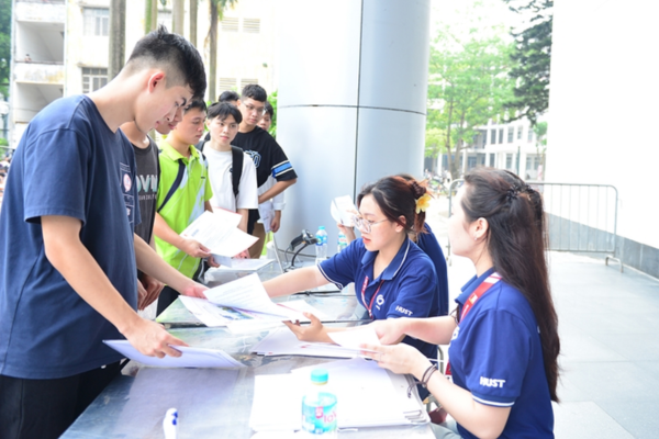 Tuyển sinh đại học 2026: Bí quyết chinh phục nguyện vọng 1