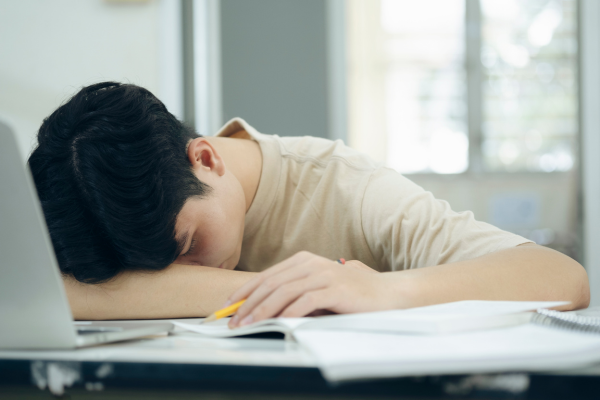 Tầm quan trọng của giấc ngủ đối với học tập và thi cử